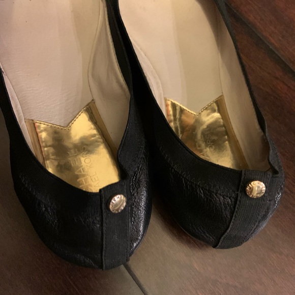 Michael Kor Flats - Picture 2 of 3